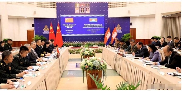 九游娱乐官方入口-终于谈妥了，王毅挥手告别，中柬达成6项共识，中方拿到洪森口信