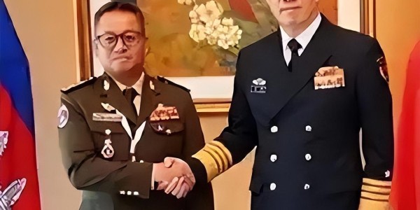 九游娱乐官方入口-终于谈妥了，王毅挥手告别，中柬达成6项共识，中方拿到洪森口信